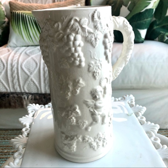 Vintage Lefton Renaissance Cherub Pitcher - Picture 5 of 7